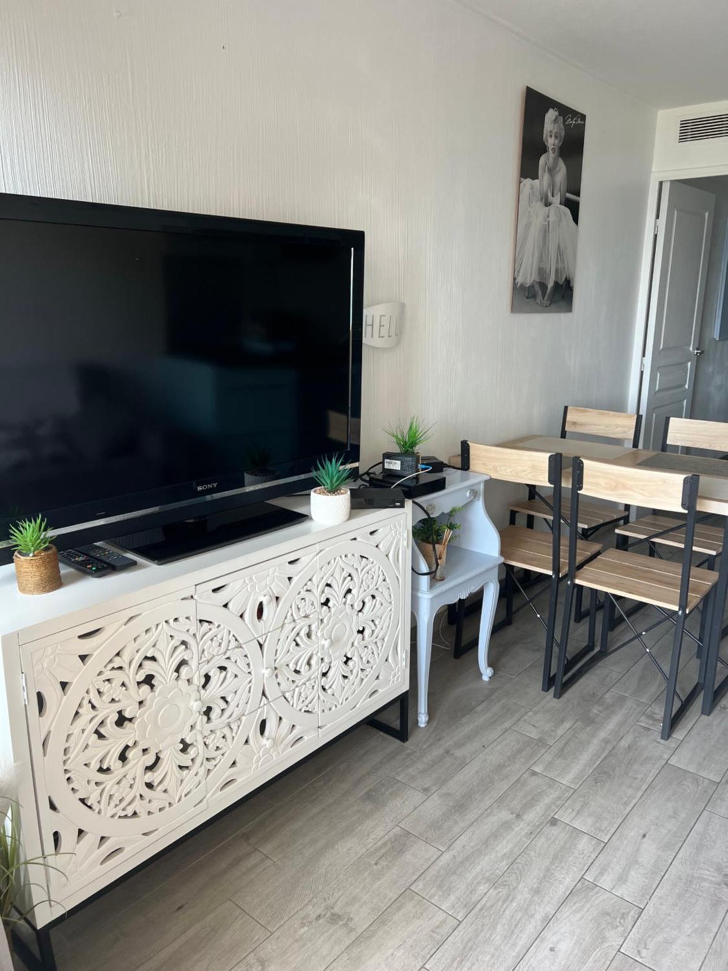 Joli 2 Pieces Aux Pieds Des Plages Cannes Exterior photo